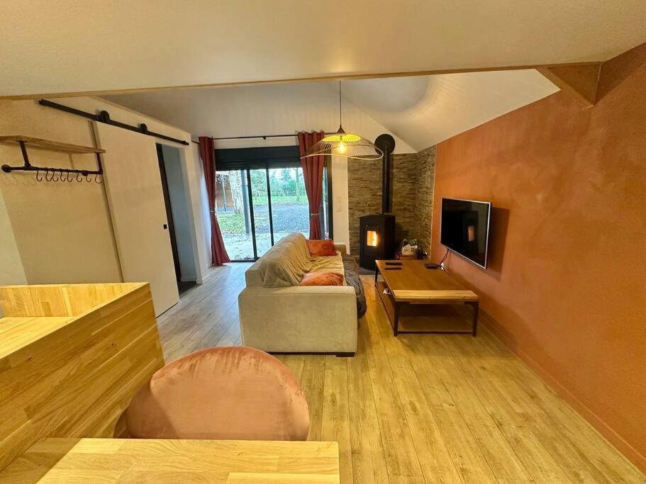 La Ptite Maison Proche Rouen La Vaupaliere Bagian luar foto